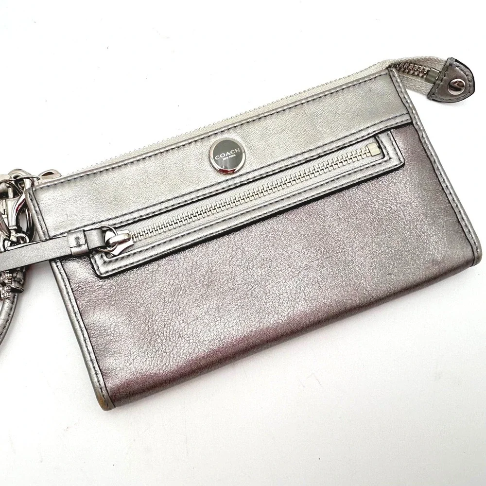 Coach Metallic Silver Leather Wristlet Snowflake Charm Striped Lining Clutch